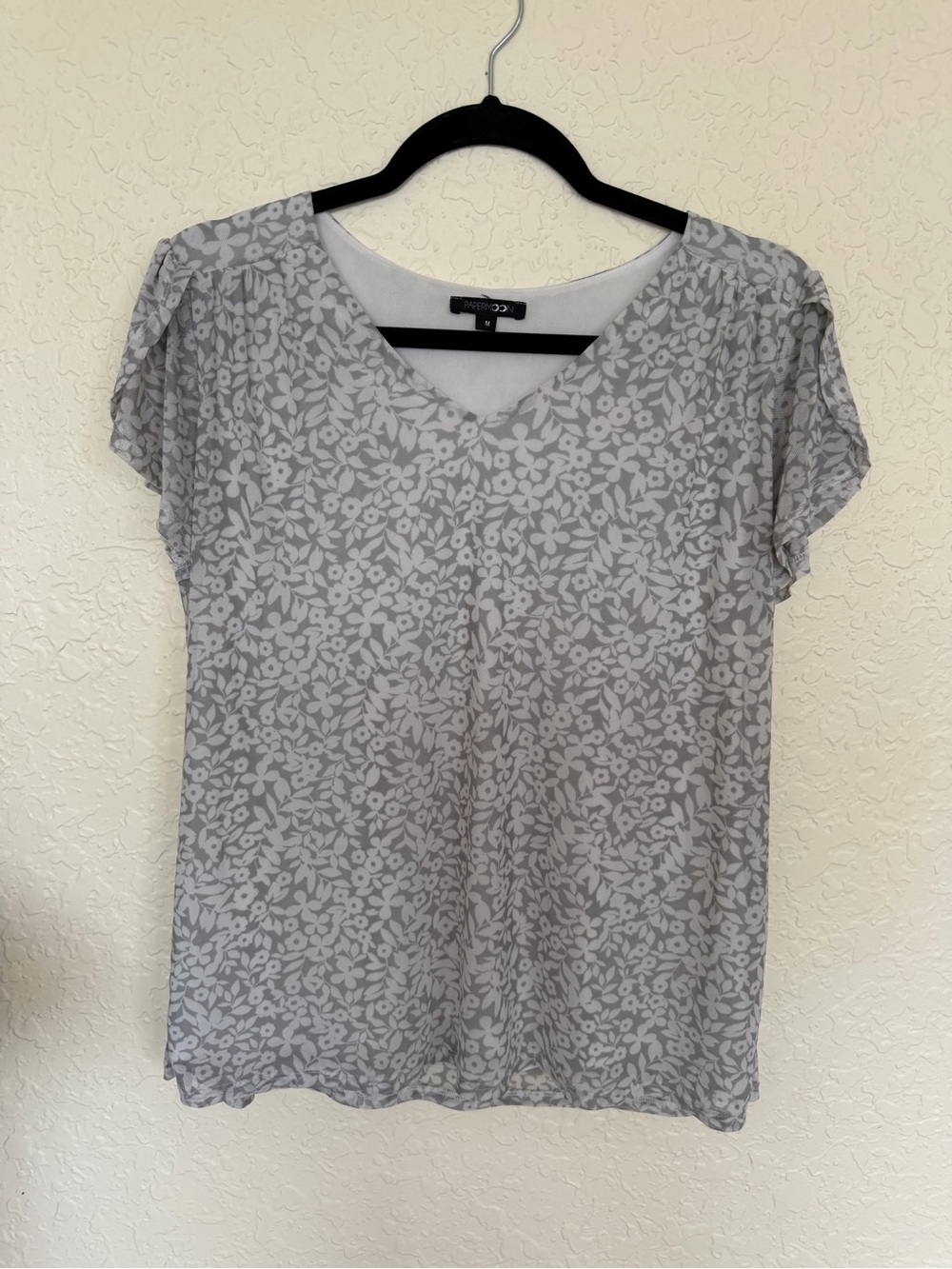 Papermoon Light Gray Floral V-Neck Short Sleeve Tee